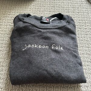 Medium women’s crewneck